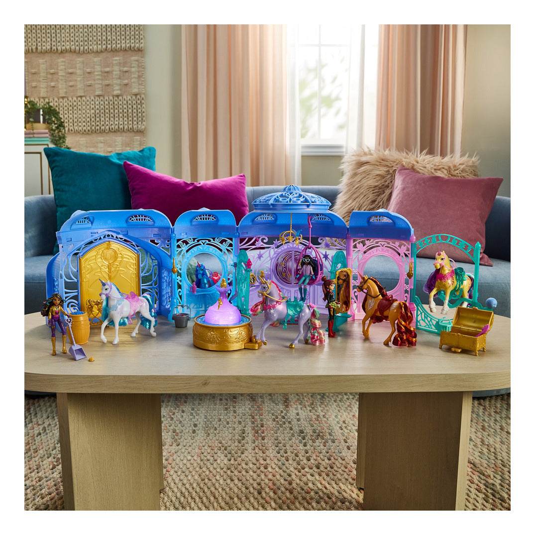 Spin Master Unicorn Academy Starglow Fountain & Stable Playset with Wildstar