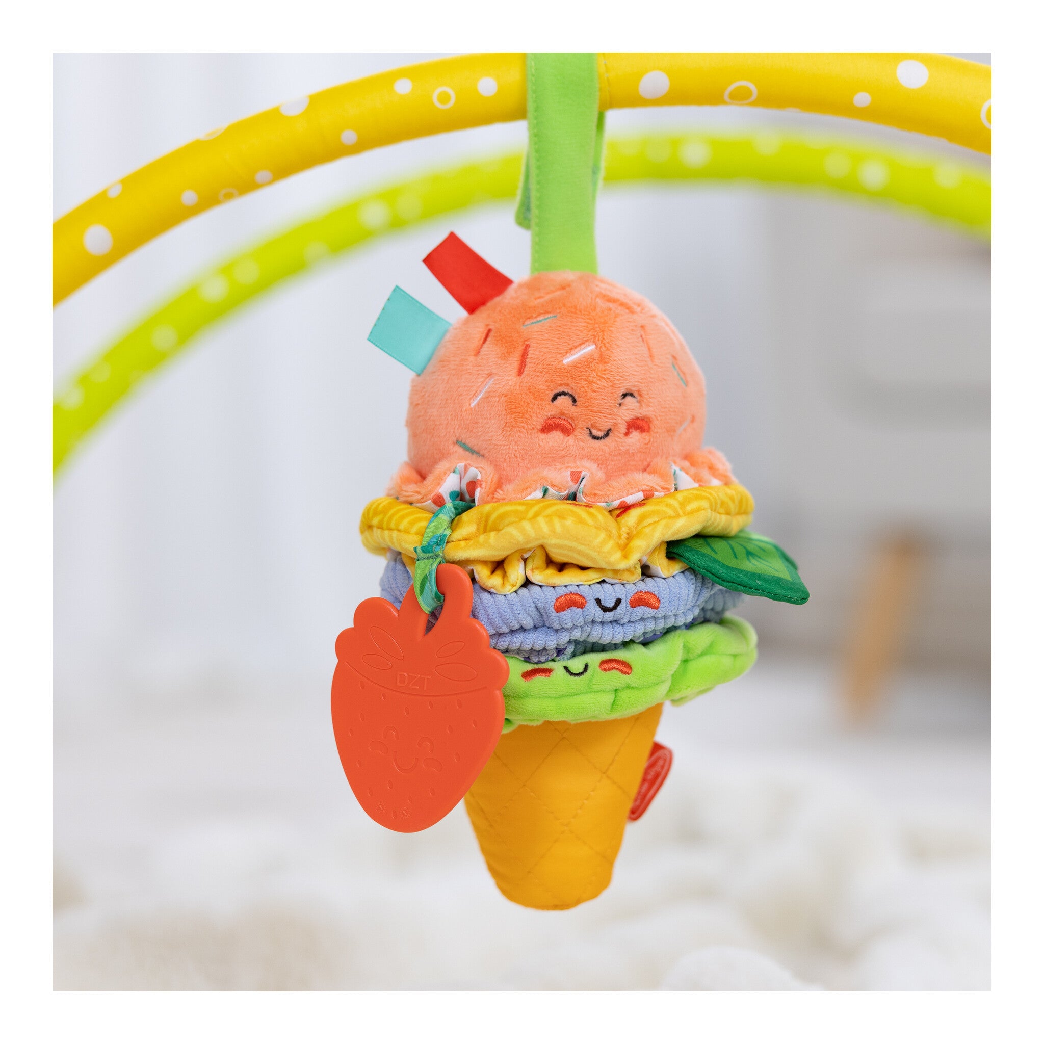 Melissa & Doug Ice Cream Take-Along Pull Toy