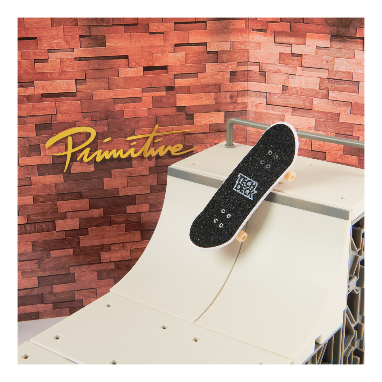 Tech Deck Primitive X-Connect Plus Skate Park with Fingerboard
