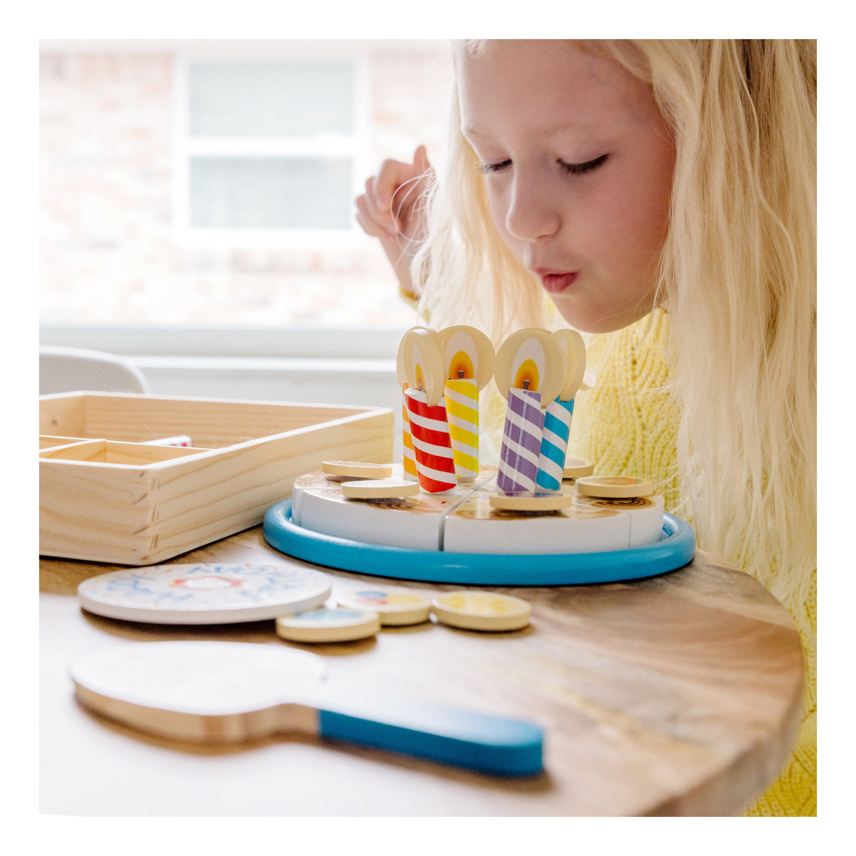 Melissa & Doug Wooden Birthday Cake Play Set – 34 Pieces