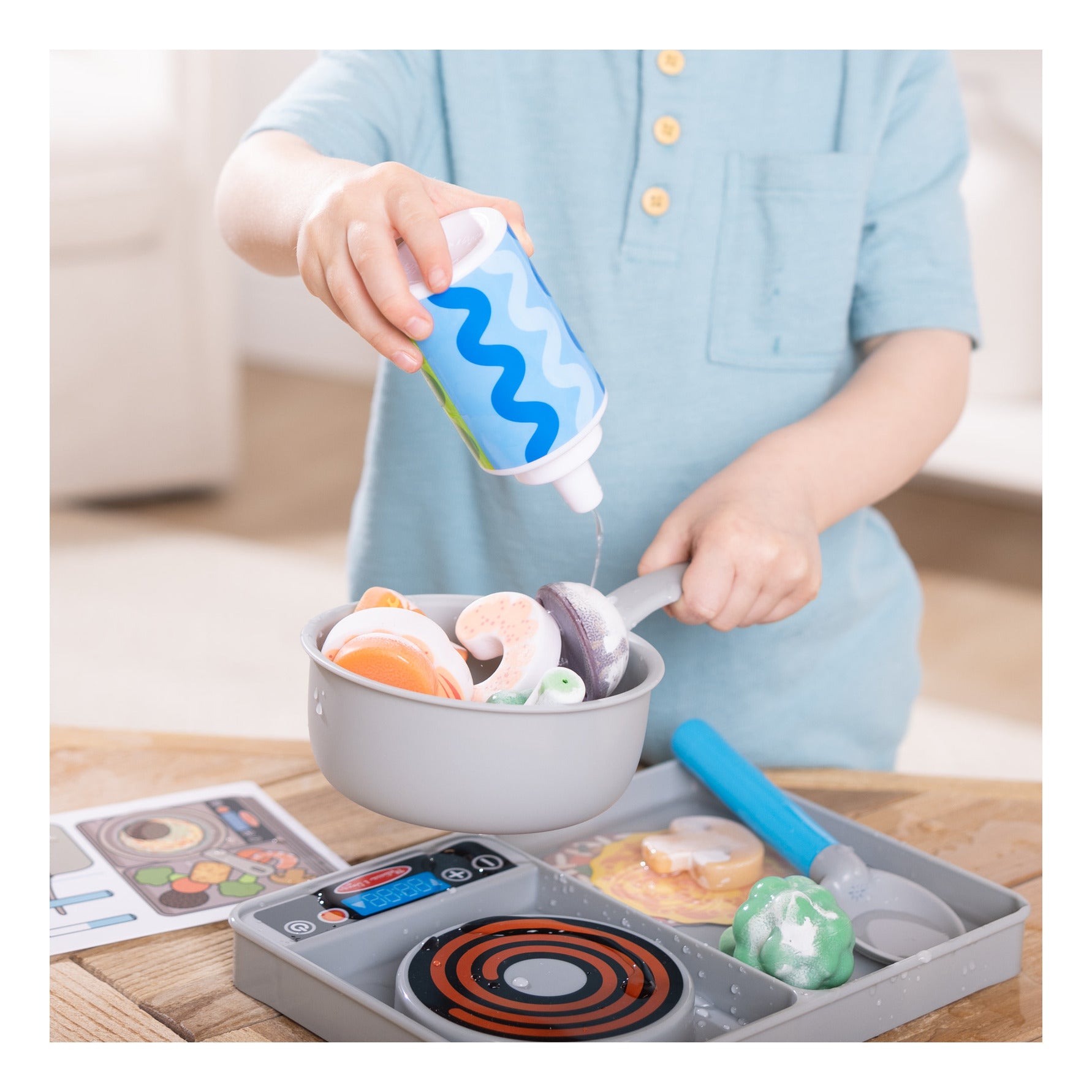 Melissa & Doug Simmer & Stir Stovetop Play Set with Colour-Changing Food