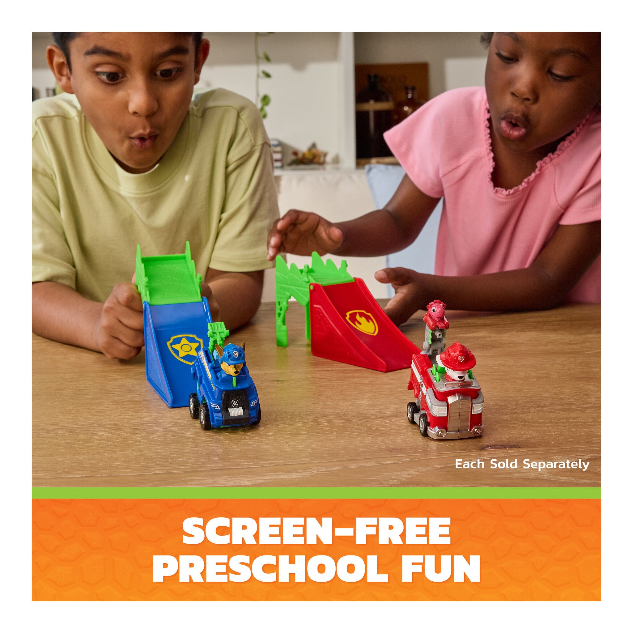 PAW Patrol The Dino Movie Skye Jump Shift Racer