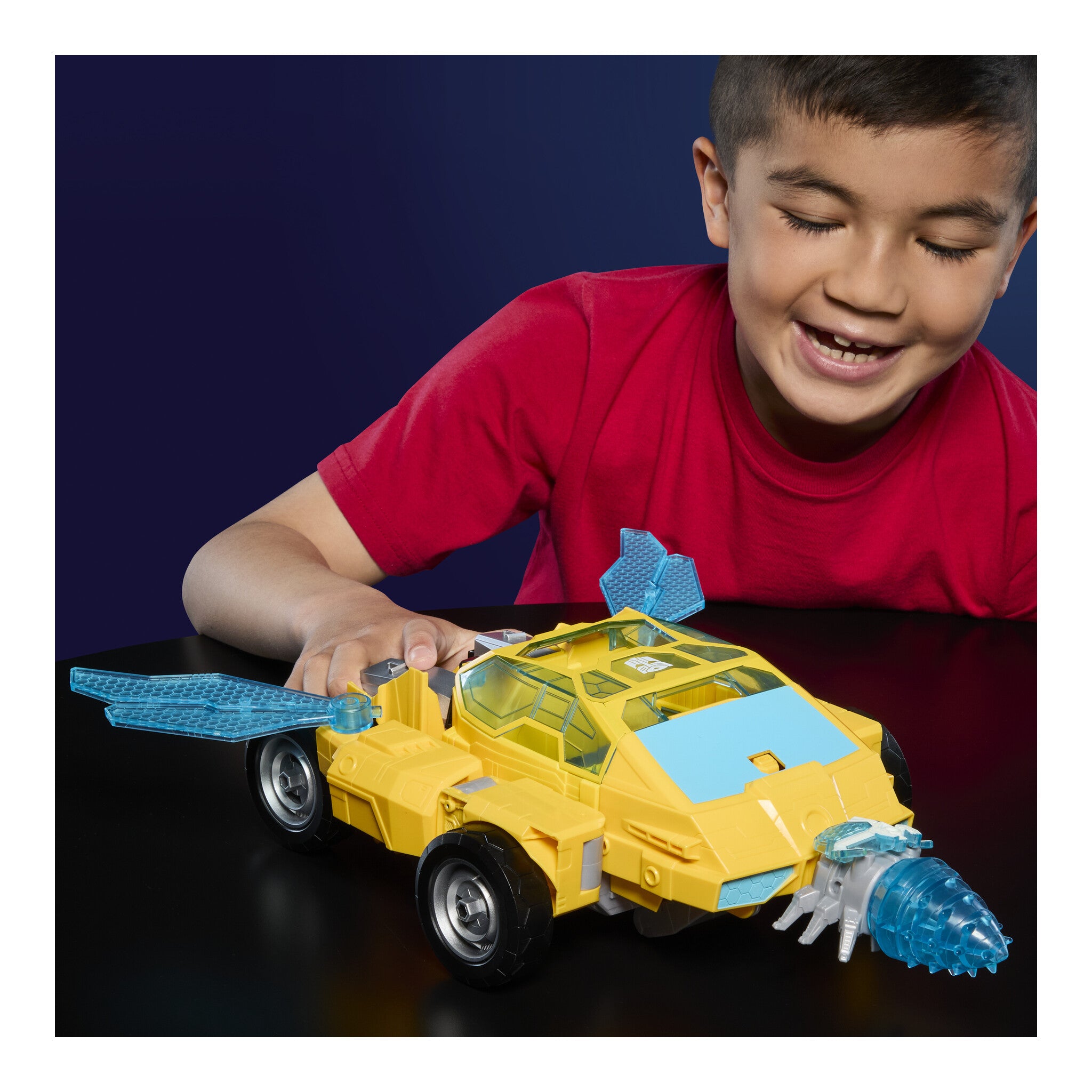 Transformers Cyberworld Power Spark Bumblebee 28cm Action Figure