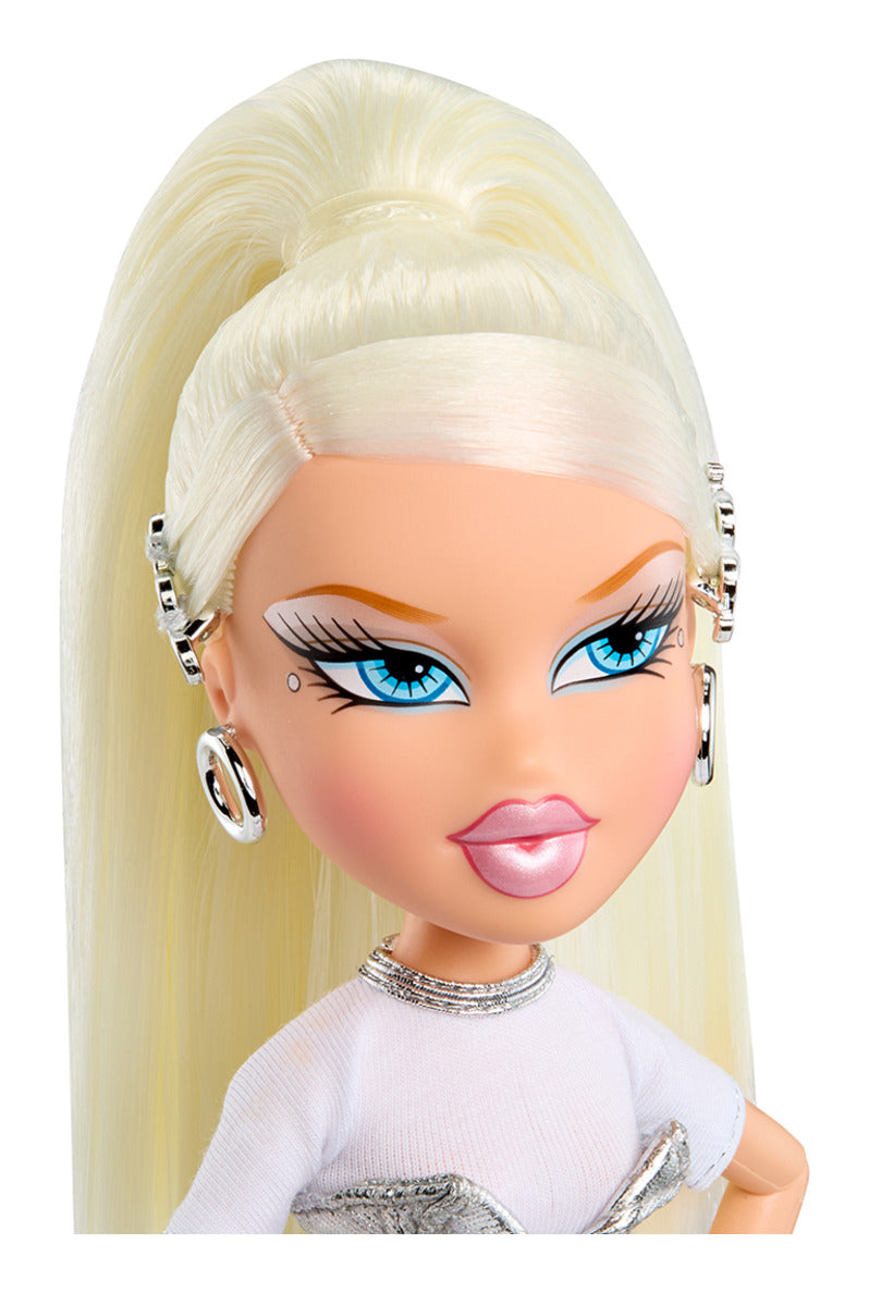 Bratz Stylin' Charmz Cloe Fashion Doll with Collectible Charm