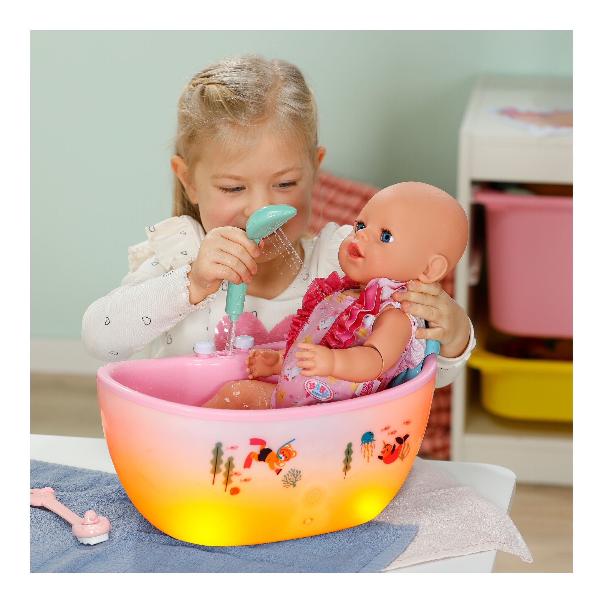 BABY born Bathtub with Light and Sound Effects