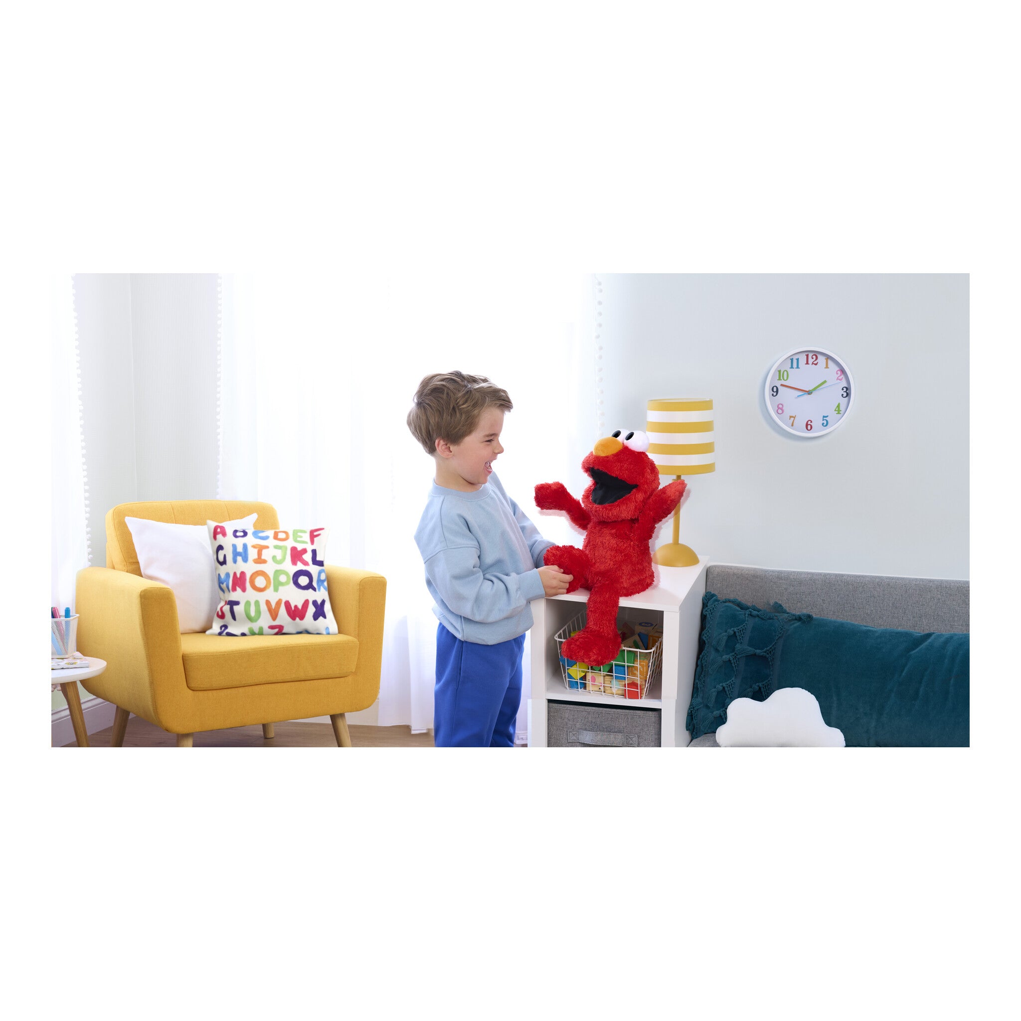 Sesame Street Tickle Me Elmo Giggle Max Interactive Plush Toy