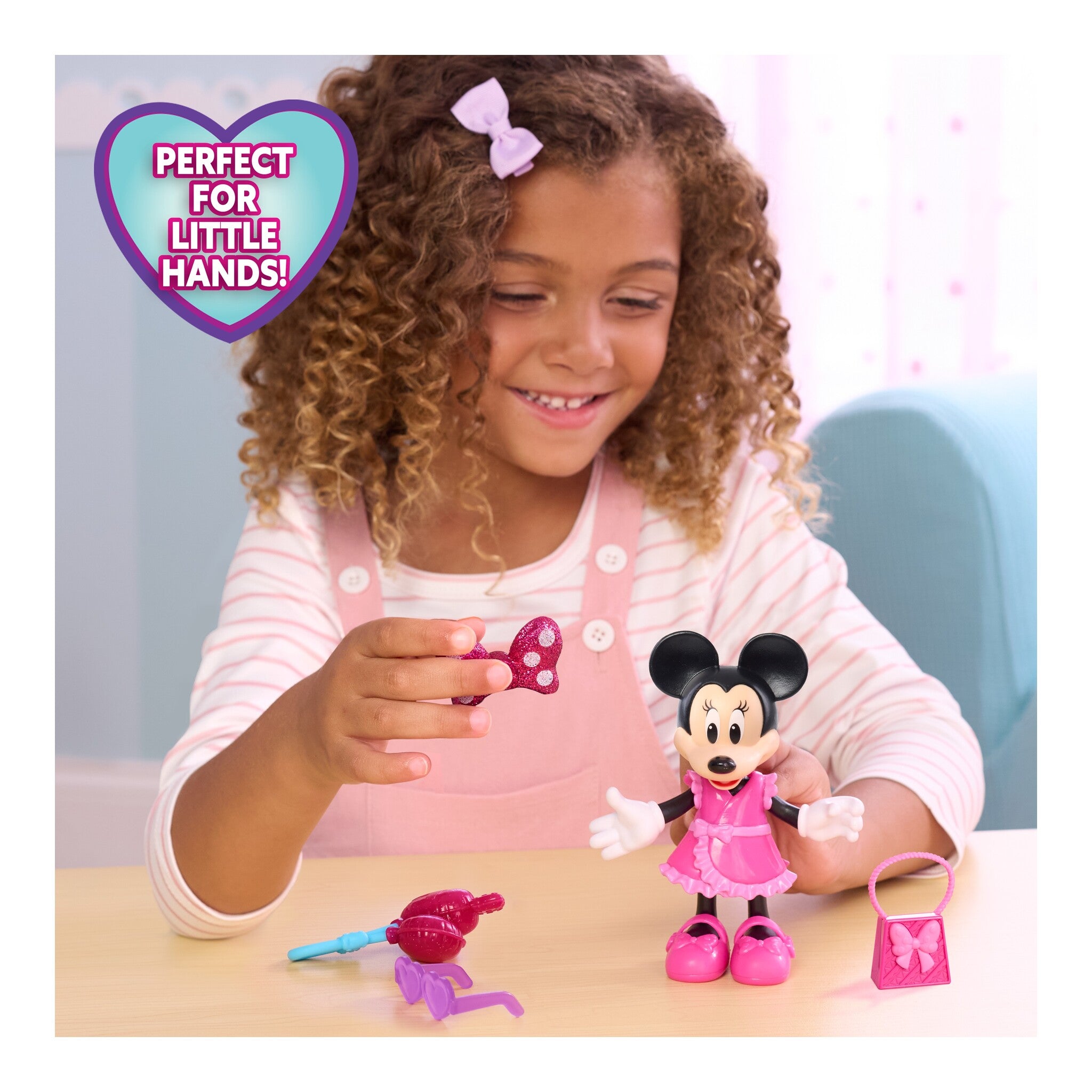 Disney Junior Minnie Mouse Fabulous Fashion Doll with 2 Outfits