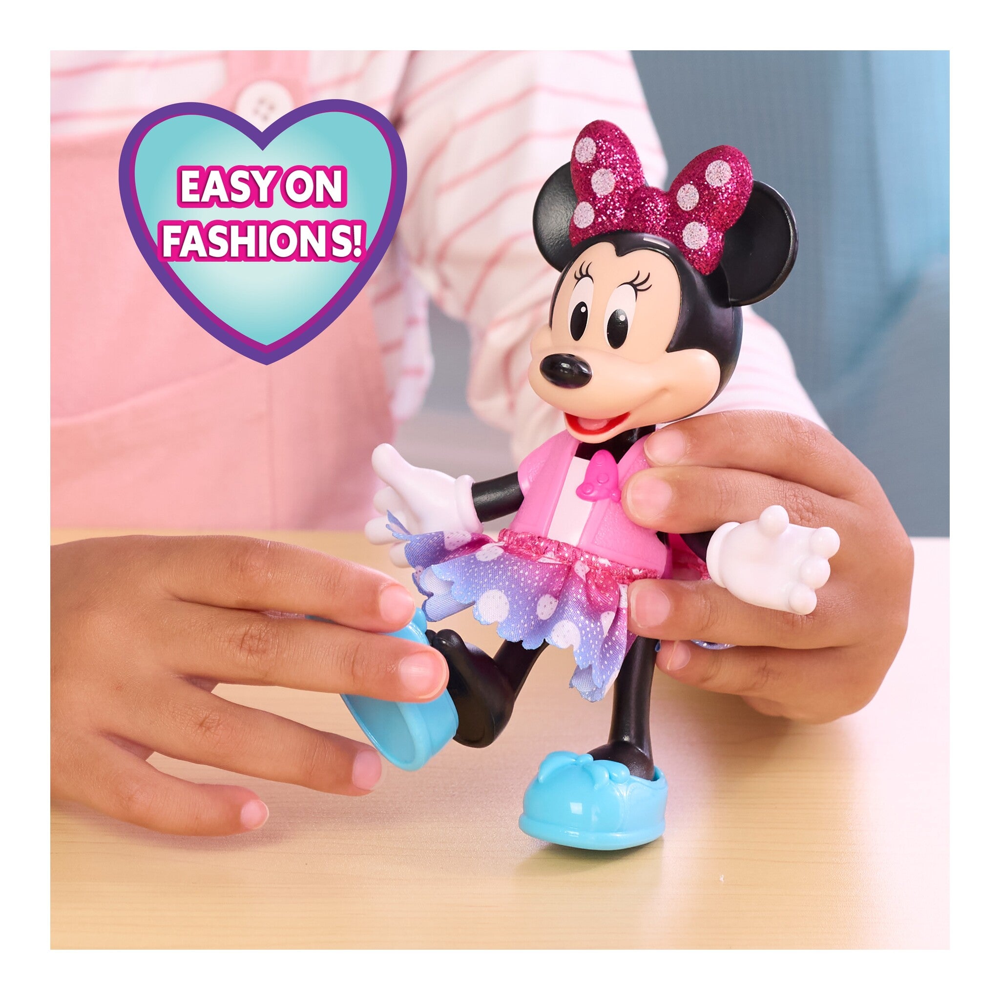 Disney Junior Minnie Mouse Fabulous Fashion Doll with 2 Outfits