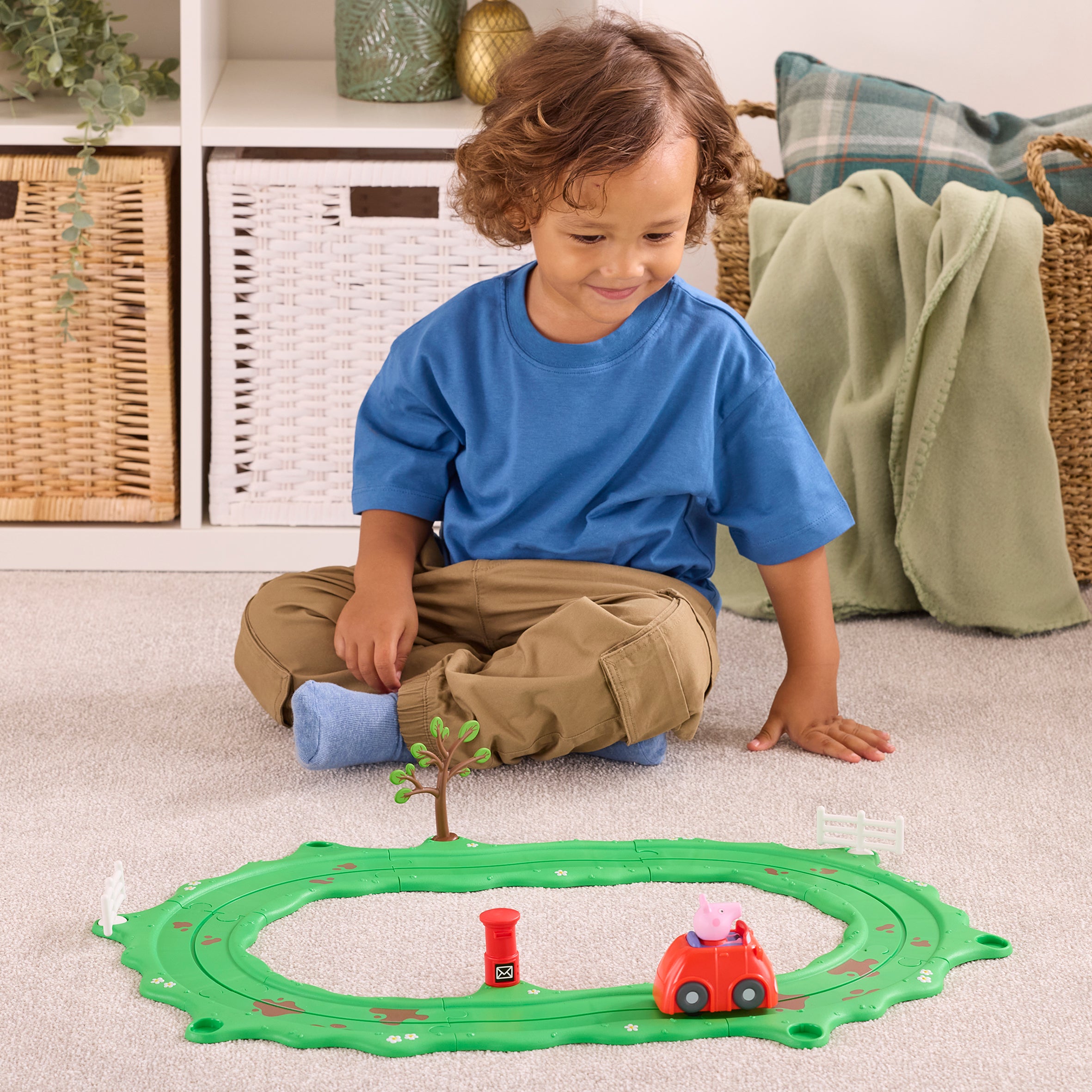 Peppa Pig Whizz Around Little Red Car Set