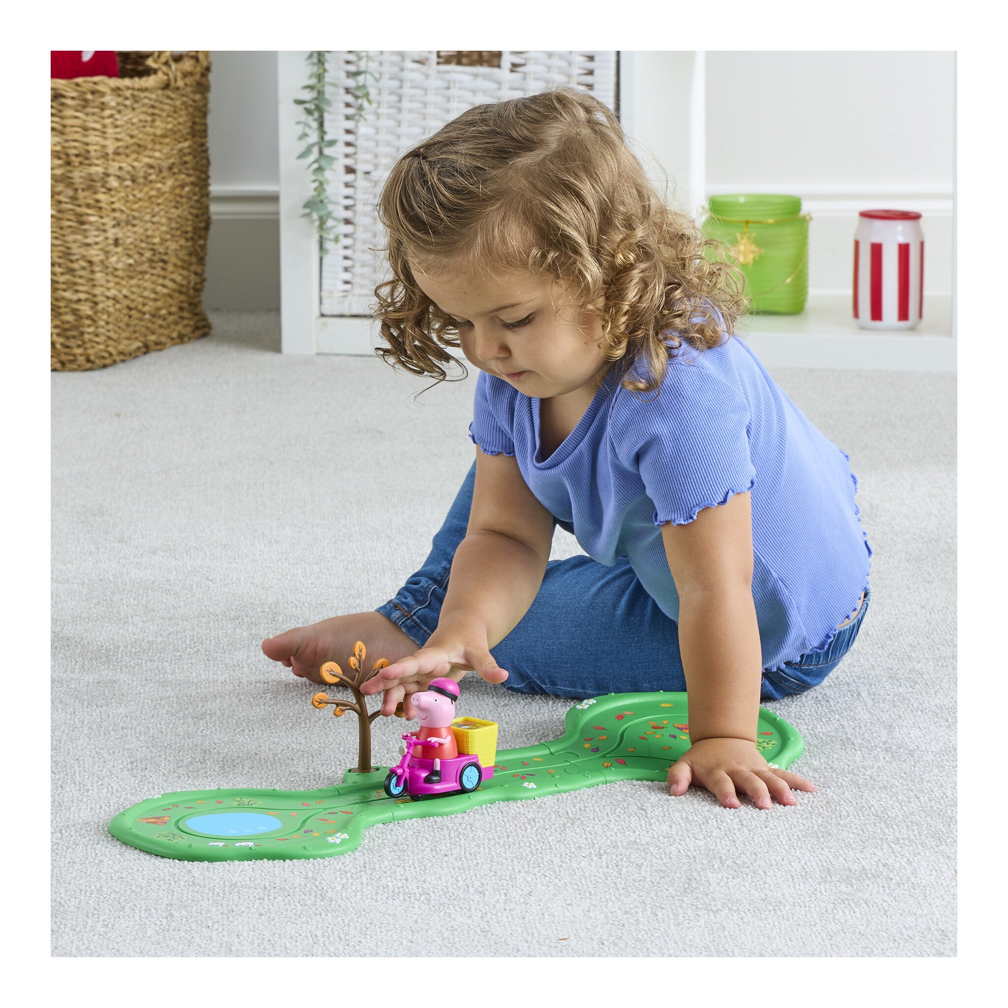 Peppa Pig Whizz Around Pedal Along Peppa Set