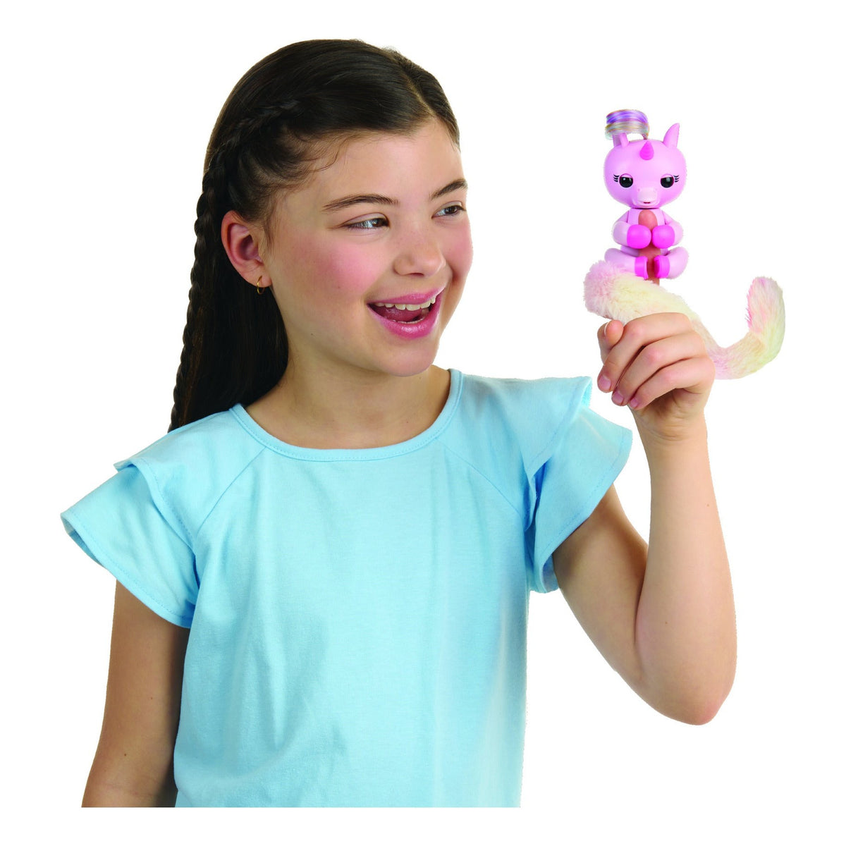 Fingerlings Snuggle Tails Interactive Unicorn Evie