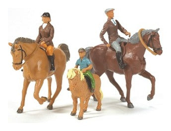 Britains 1:32 Horses and Riders Farm Toy Set