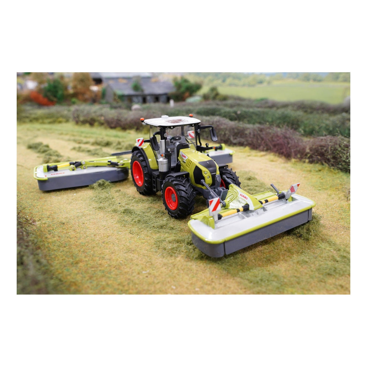 Britains CLAAS Arion 660 Tractor 1:32 Scale