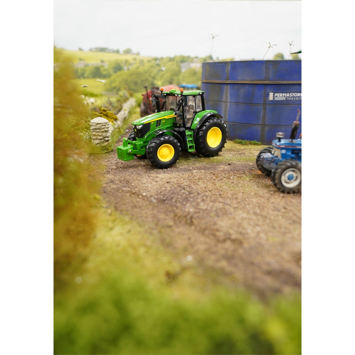 Britains John Deere 6M 240 Tractor 1:32 Scale