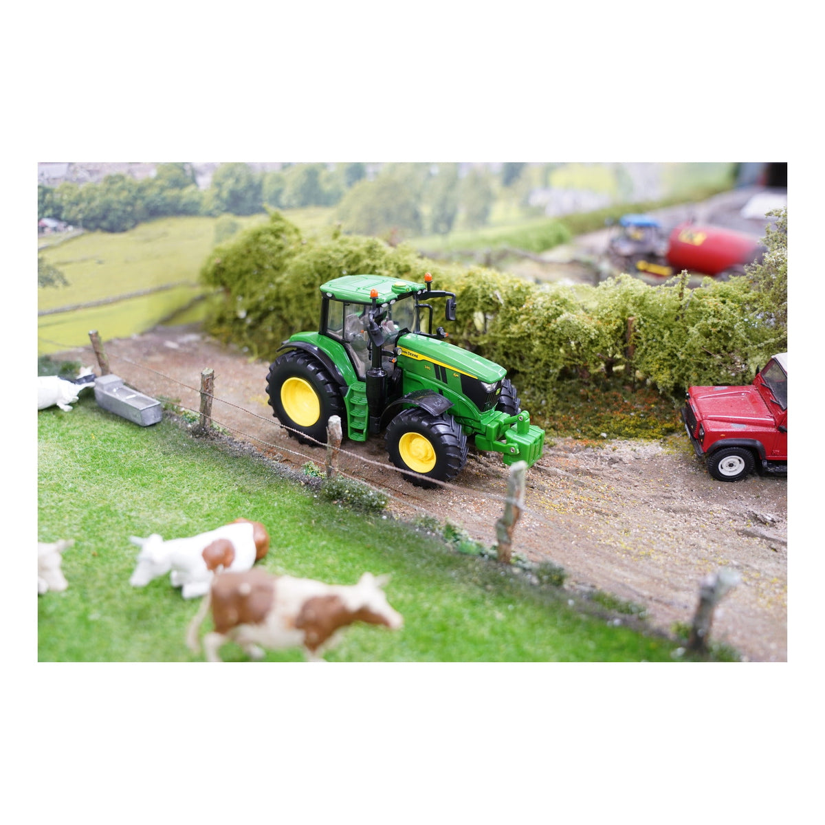 Britains John Deere 6M 240 Tractor 1:32 Scale