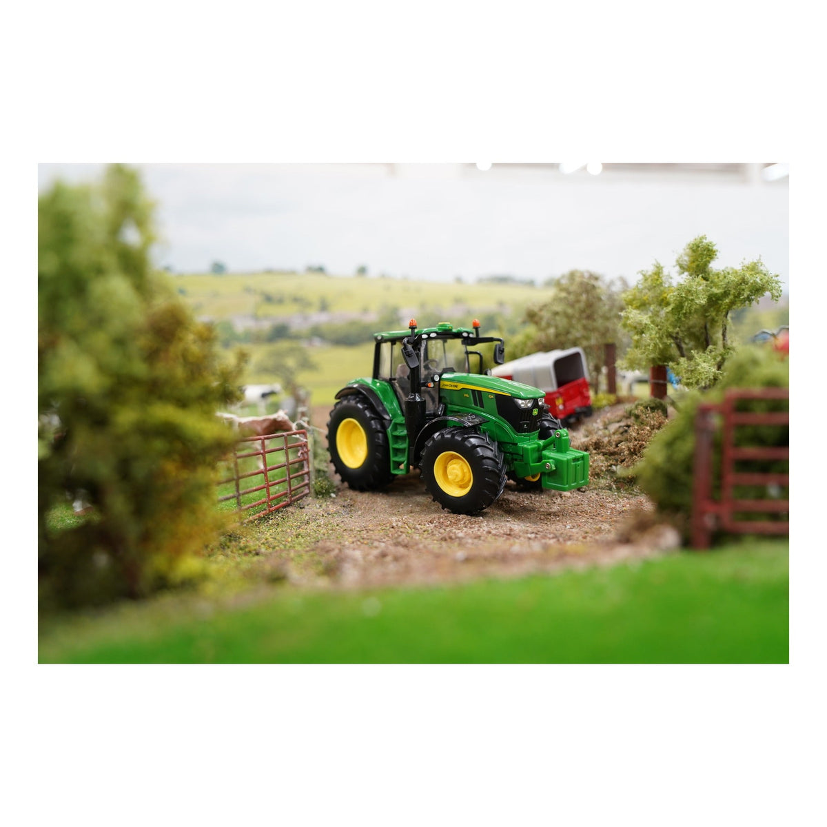 Britains John Deere 6M 240 Tractor 1:32 Scale