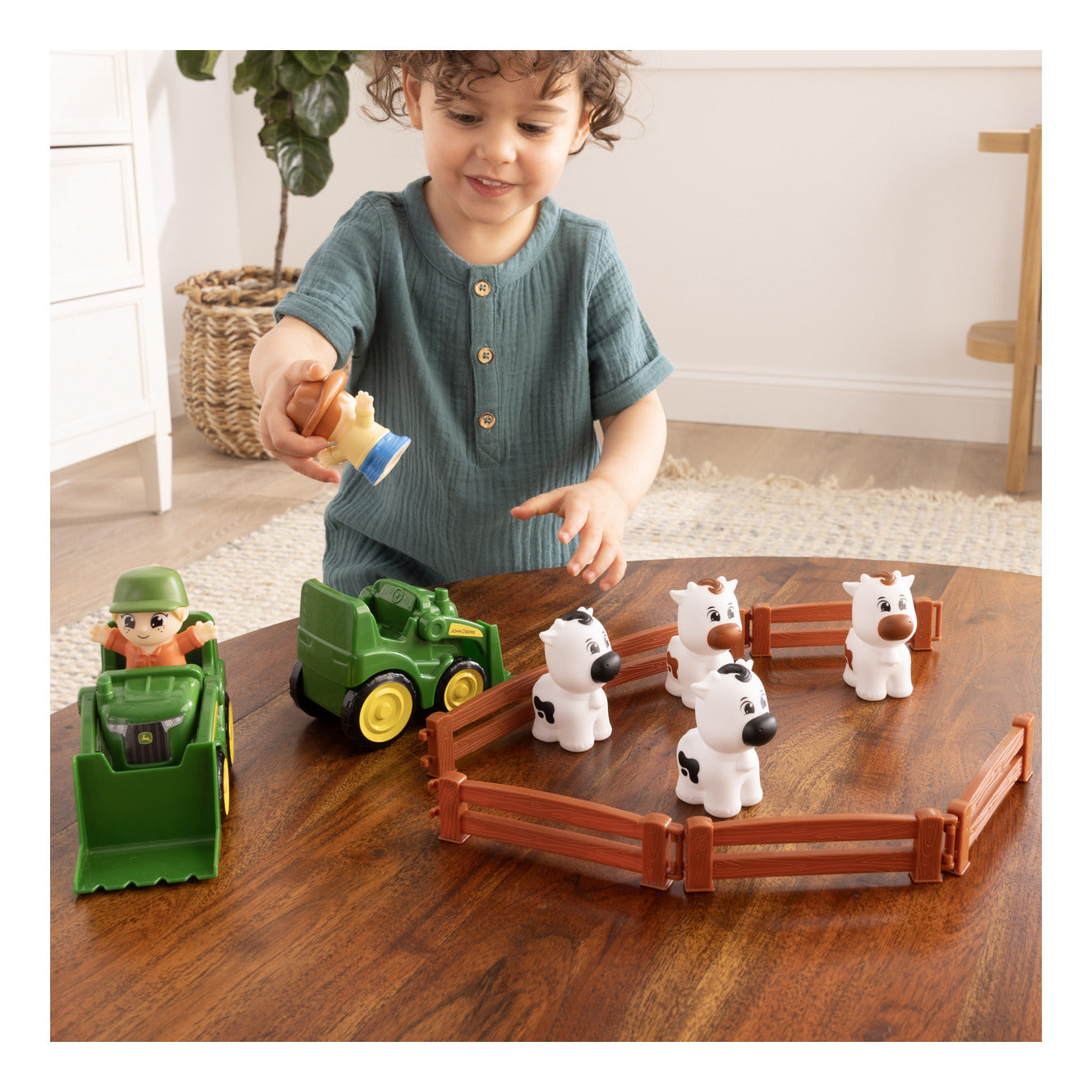 John Deere The Cows Are Out 14-Piece Farm Toy Playset
