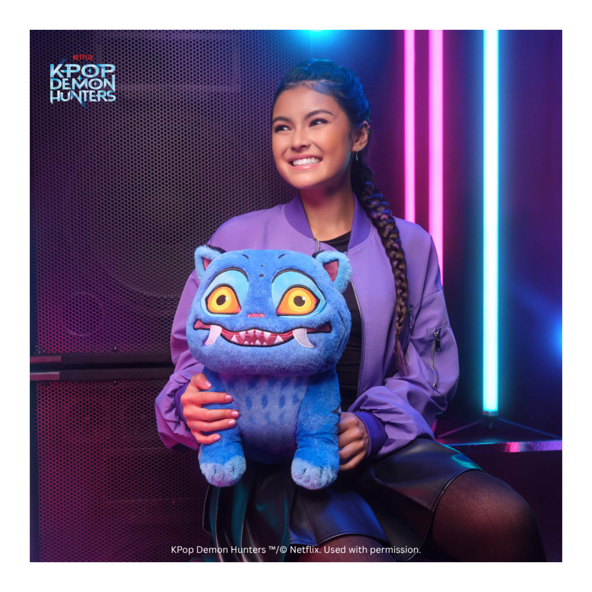Jazwares KPop Demon Hunters 12-Inch Sitting Derpy Plush