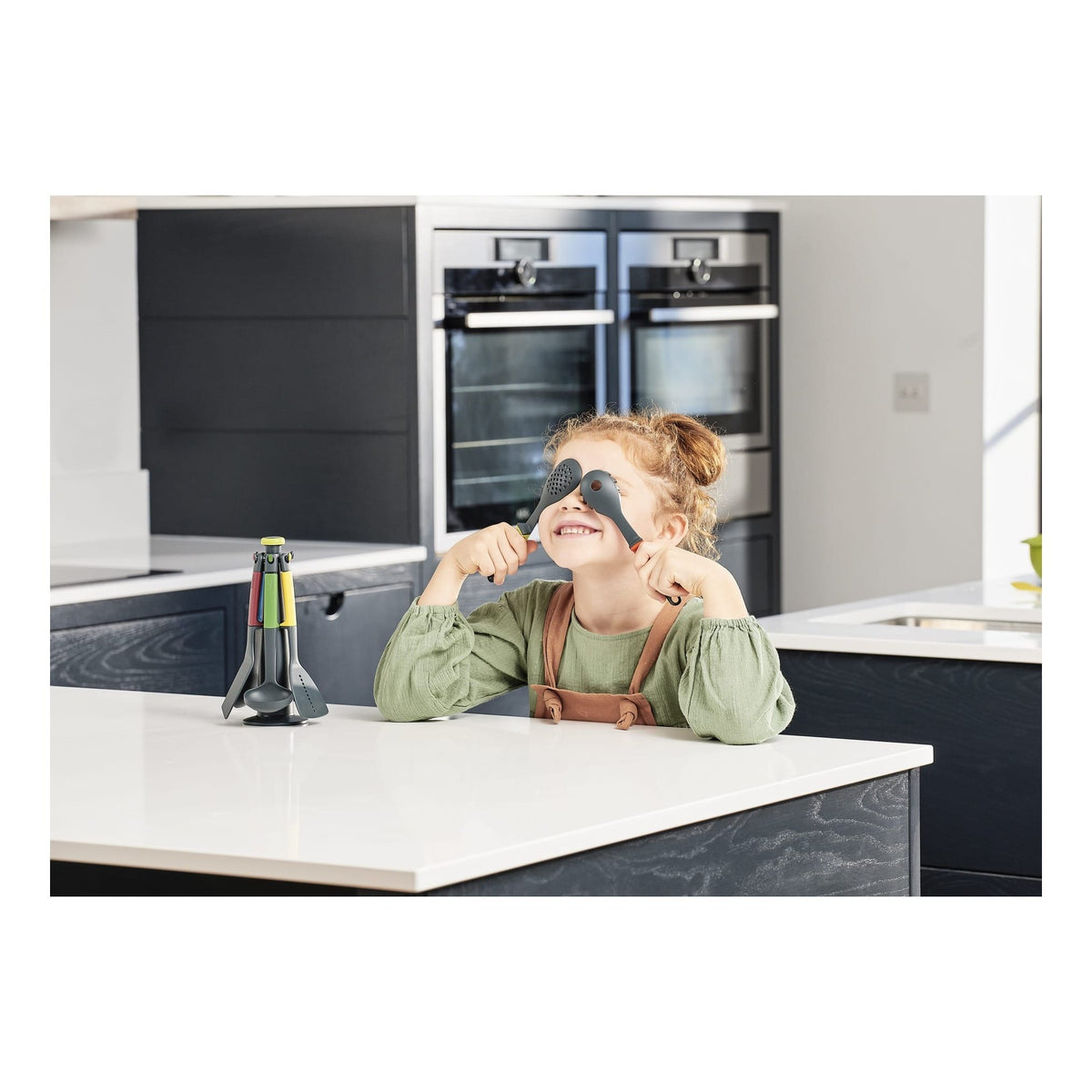 Casdon Joseph Joseph Elevate Toy Kitchen Utensil Set with Rotating Stand 5011551000277