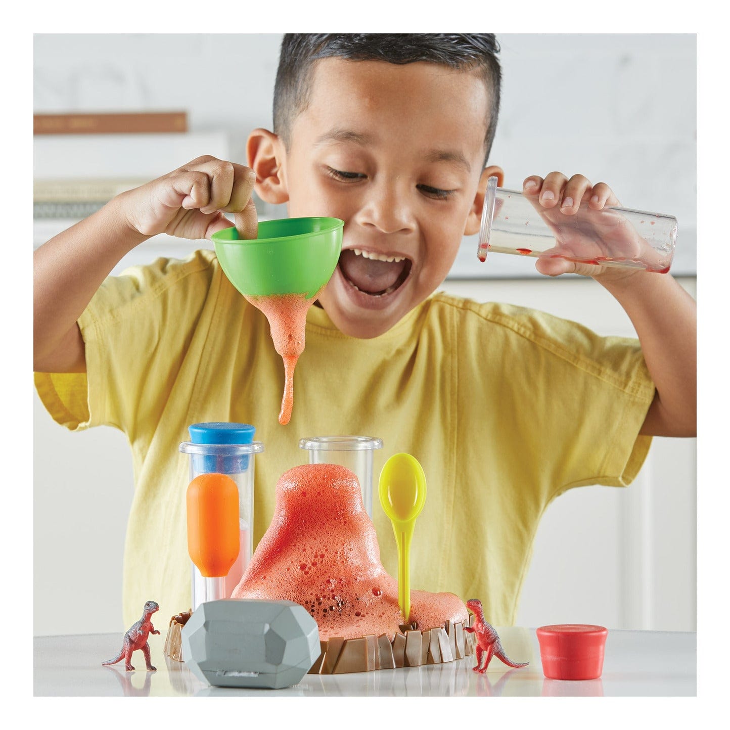 Learning Resources - Fizzy Volcano Preschool Science Lab Activity 765023028959
