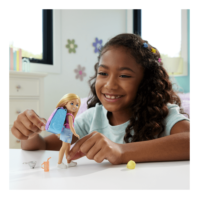 * Barbie Chelsea Backpack Playset and Doll 194735258567