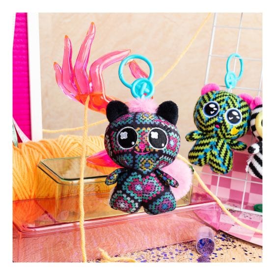 Threadz - Petit Clip-On Plush - Green/Pink ears 885561800937