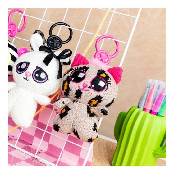 Threadz - Petit Clip-On Plush - Green/Pink ears 885561800937