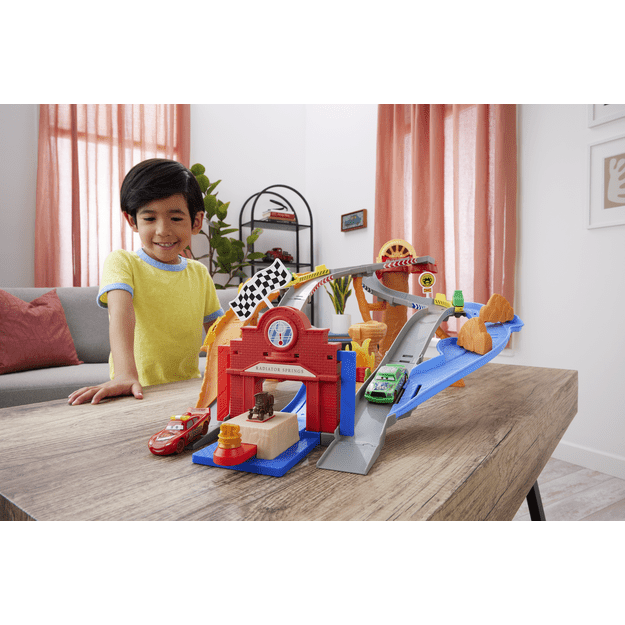 Disney Cars Radiator Springs Rescue Road Raceway Playset 194735300297