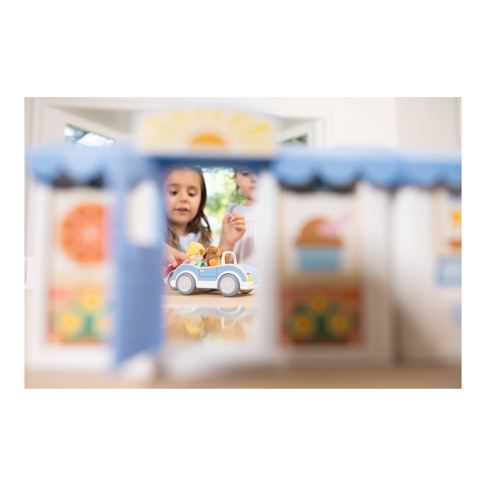 Melissa & Doug Cheery Lane House Wooden Play Set with Figures