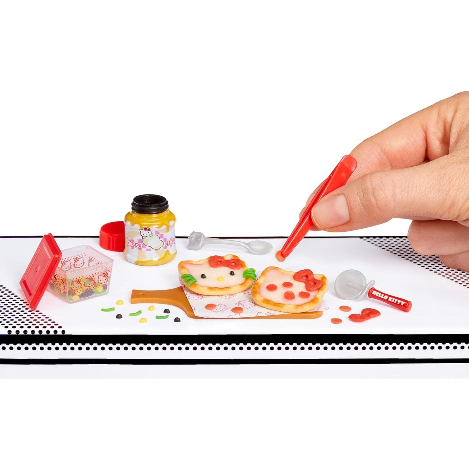 Miniverse Make It Mini Food Hello Kitty® Assortment (1 Chosen at Random) 0035051547235