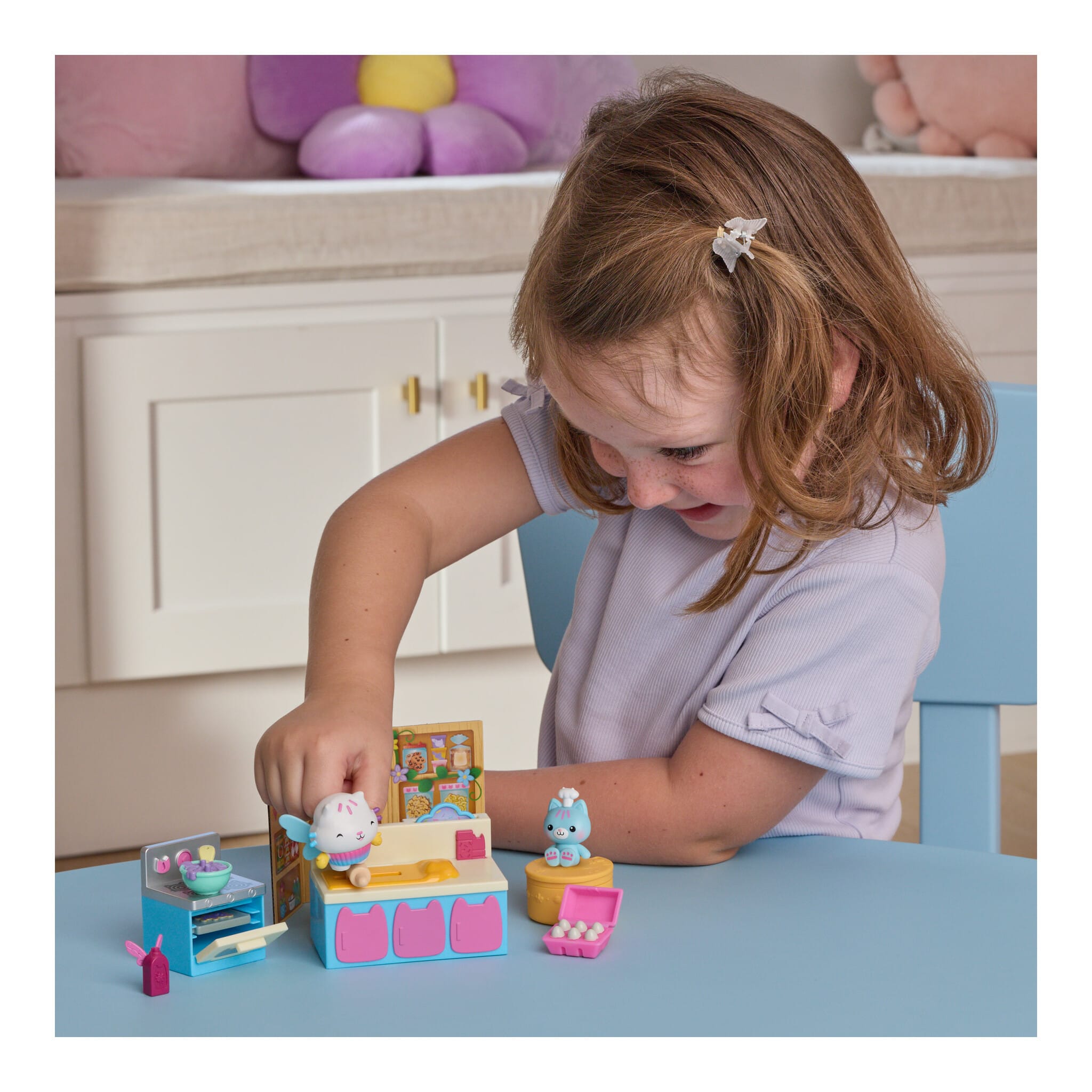 Gabby's Dollhouse Fairylandia Cakey Cat's Fairy Kitchen Set 681147133426