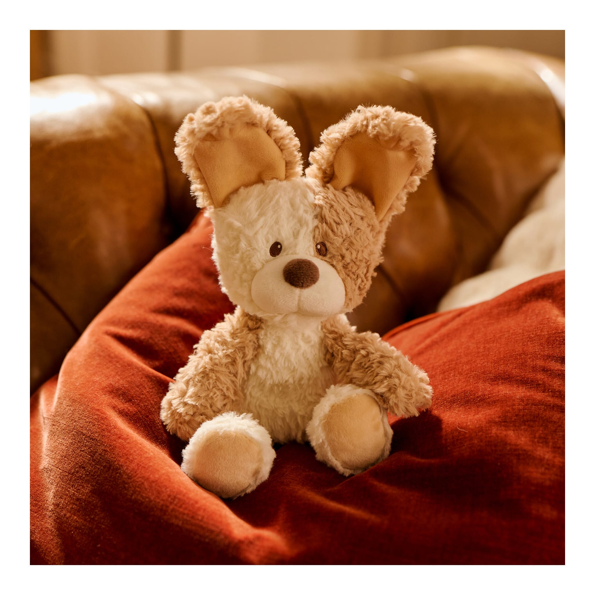 GUND Peeki the Puppy Handheld Peek-a-Boo Plush Toy 681147133945
