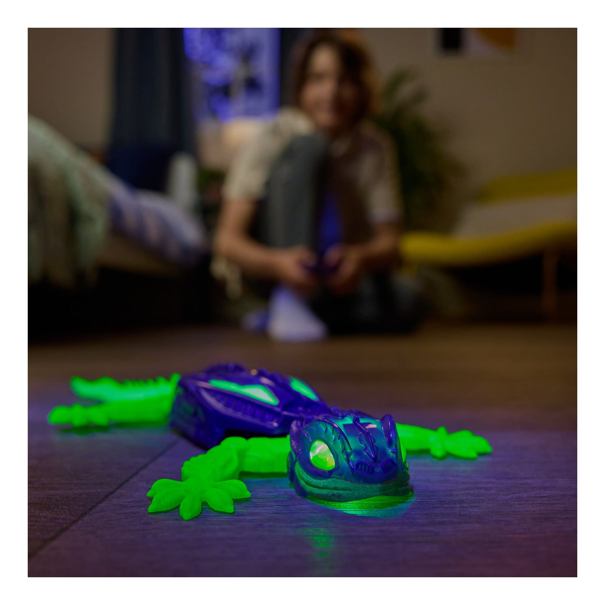Smart Gecko Glow in the Dark Toy for Kids Nighttime Fun
