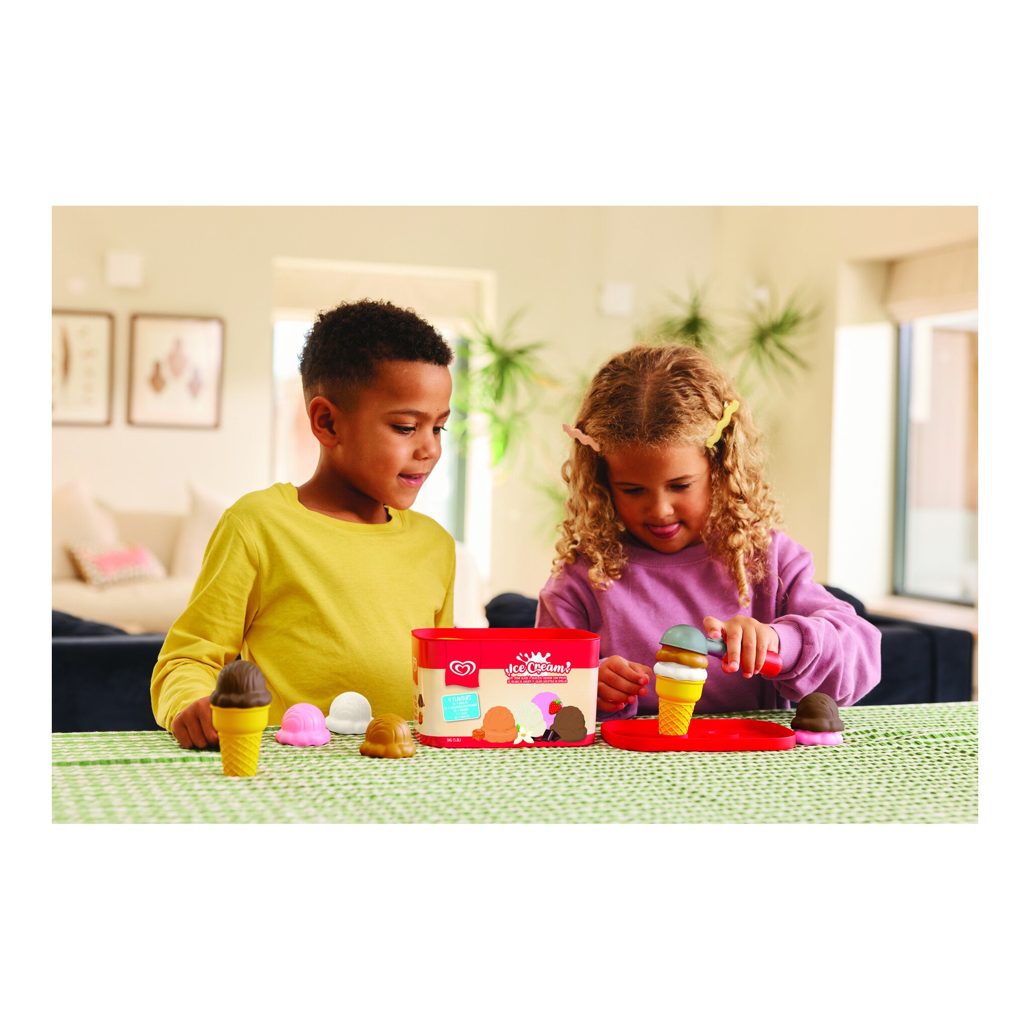 Casdon Walls 15-Piece Ice Cream Scoop Playset