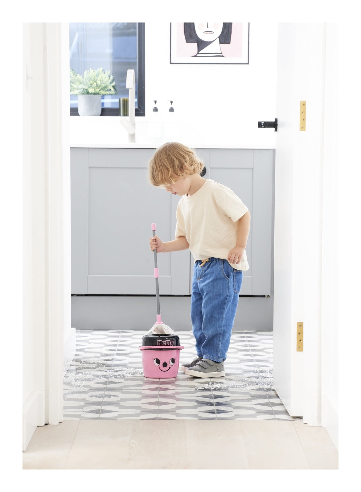 Casdon Hetty Mop & Bucket Role-Play Cleaning Set – 143%2065750%20(4)