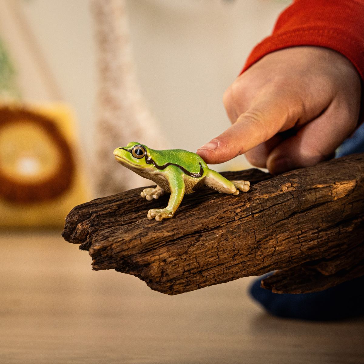 Schleich WILD LIFE European Tree Frog Figure