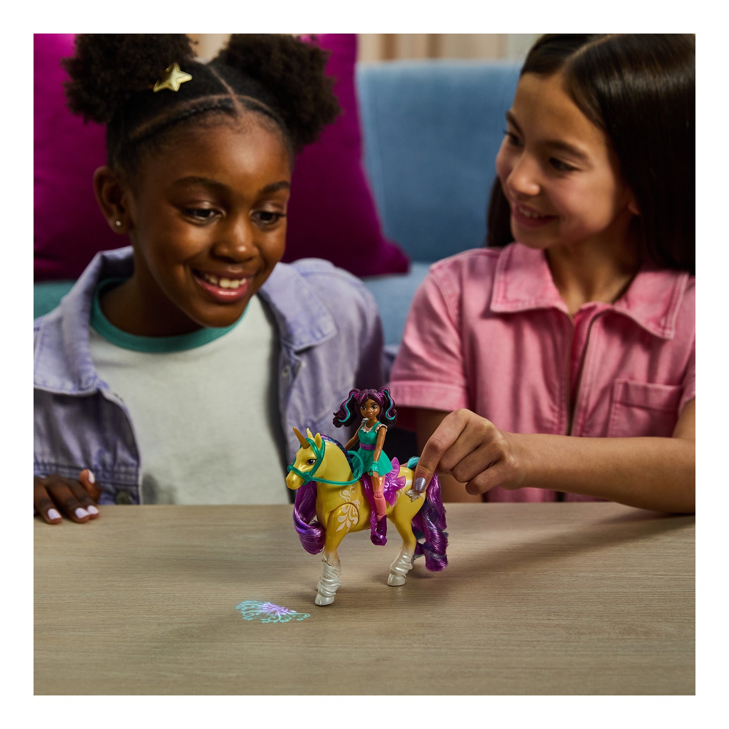 Unicorn Academy Ava & Plant Magic Leaf Light-Up Doll and Unicorn Set