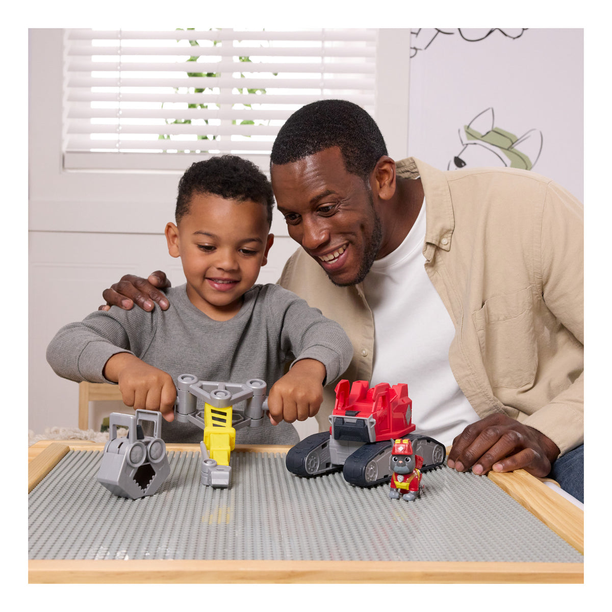 Rubble & Crew Charger's Mega Power Crane Vehicle with Figure