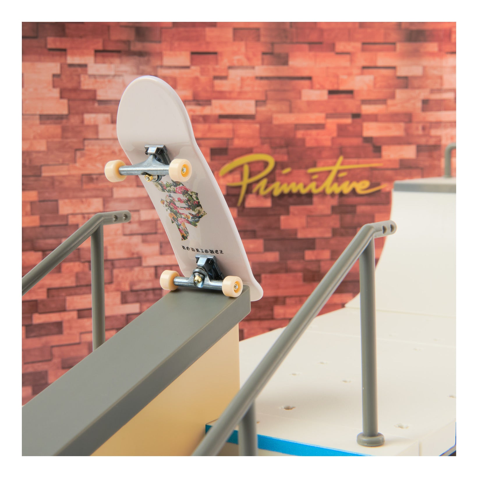 Tech Deck Primitive X-Connect Plus Skate Park with Fingerboard