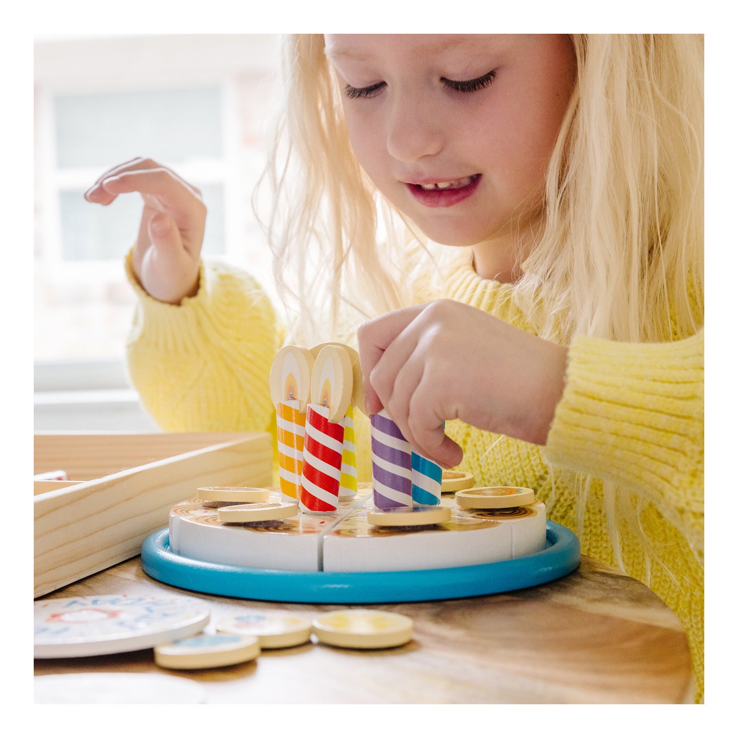 Melissa & Doug Wooden Birthday Cake Play Set – 34 Pieces
