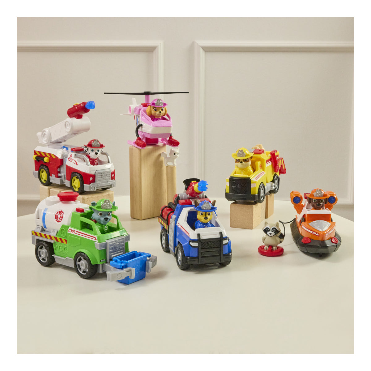Paw Patrol – Fire Rescue Themed Vehicle Rocky Playset – 231 6072642 (2)