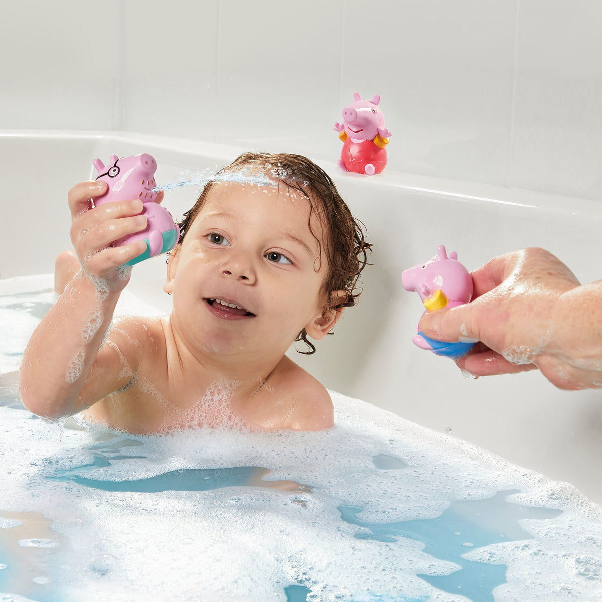 Toomies Peppa Pig Daddy Pig, Peppa & George Bath Squirters 3 Pack