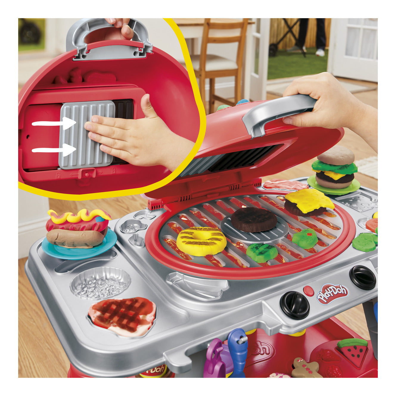 Play-Doh Sizzlin’ Grill Playset with Lights and Sounds