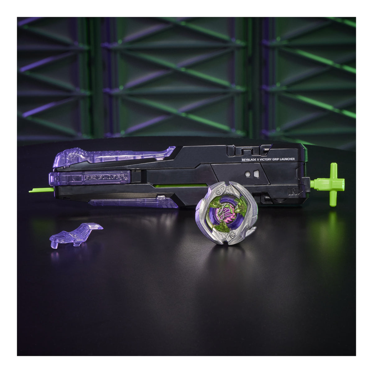 Beyblade X Victory Grip Launcher Set with Saber Samurai Top