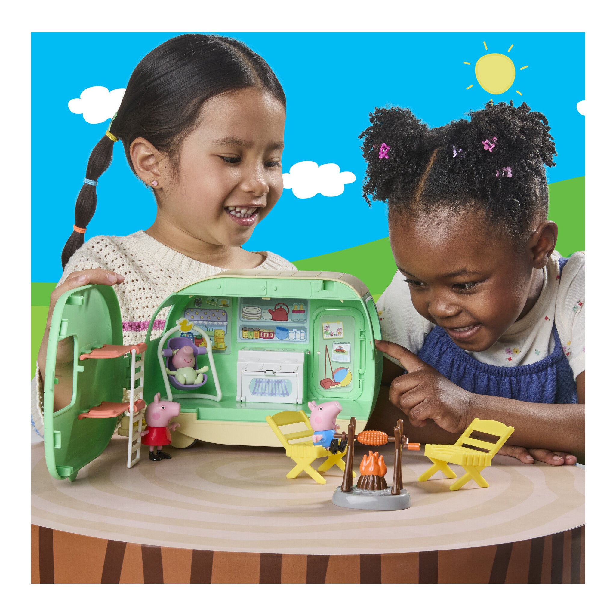Hasbro Peppa Pig Caravan Playset with 3 Figures and 6 Accessories