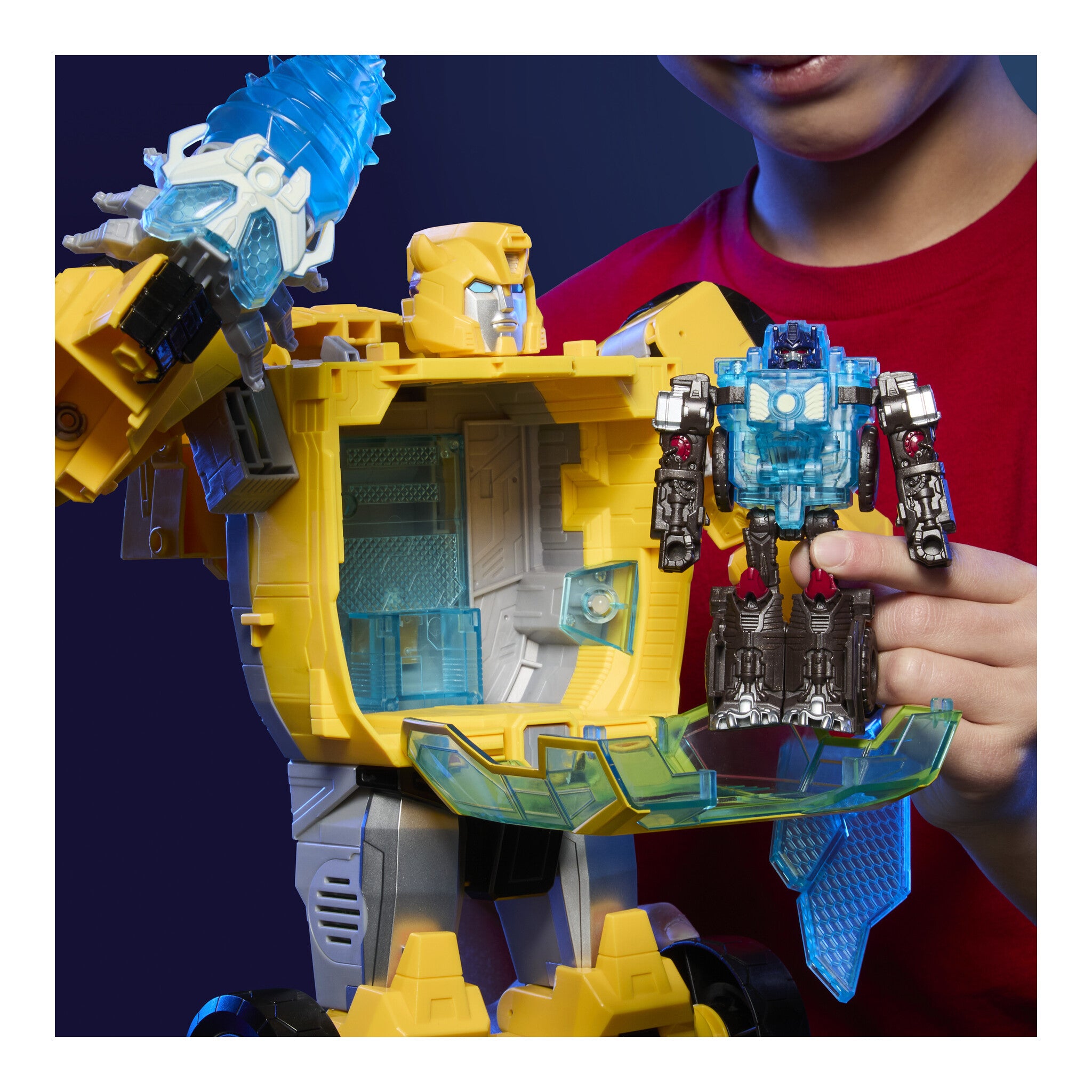 Transformers Cyberworld Power Spark Bumblebee 28cm Action Figure