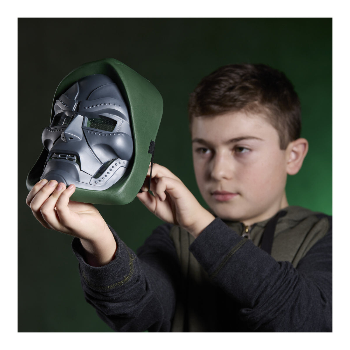 Hasbro Marvel Avengers: Doomsday Doctor Doom Power Surge FX Electronic Mask