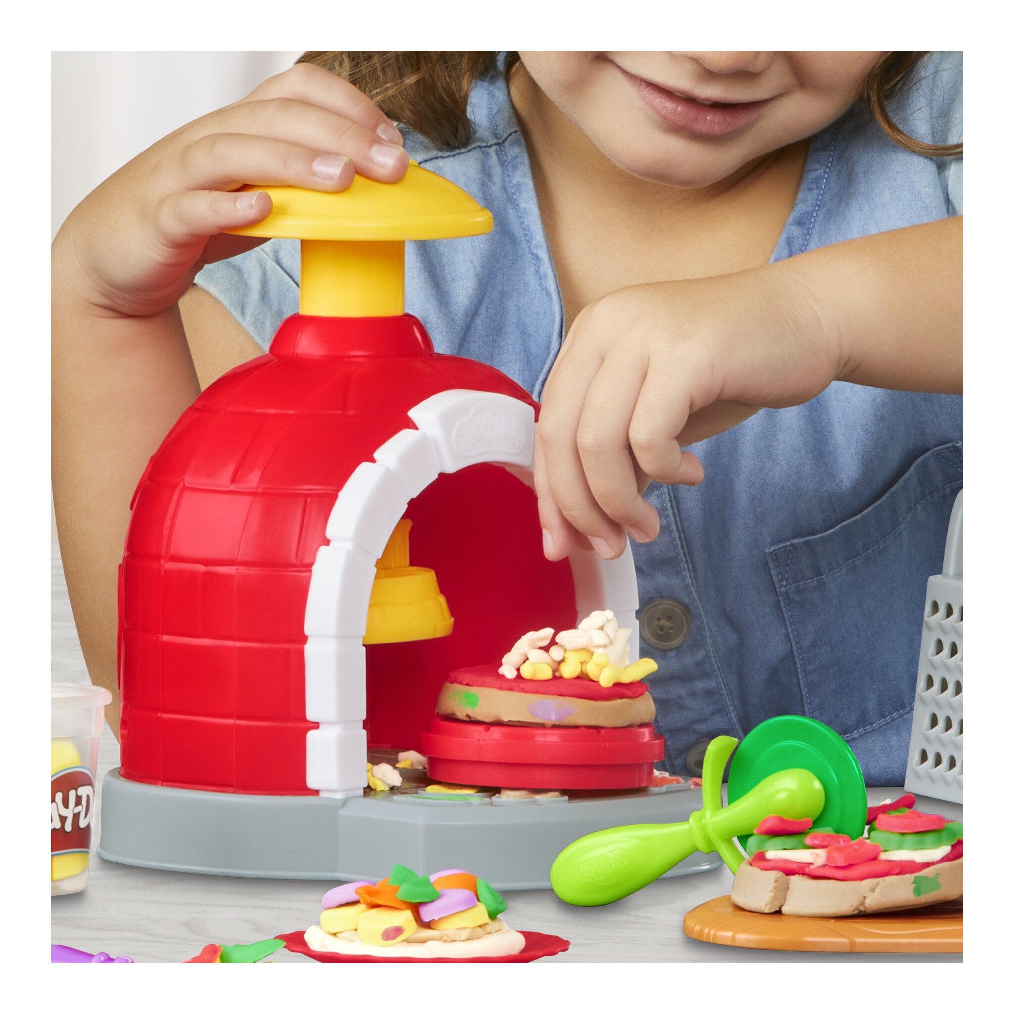 Play-Doh Kitchen Creations Pizza Oven Playset with 6 Cans and 8 Accessories