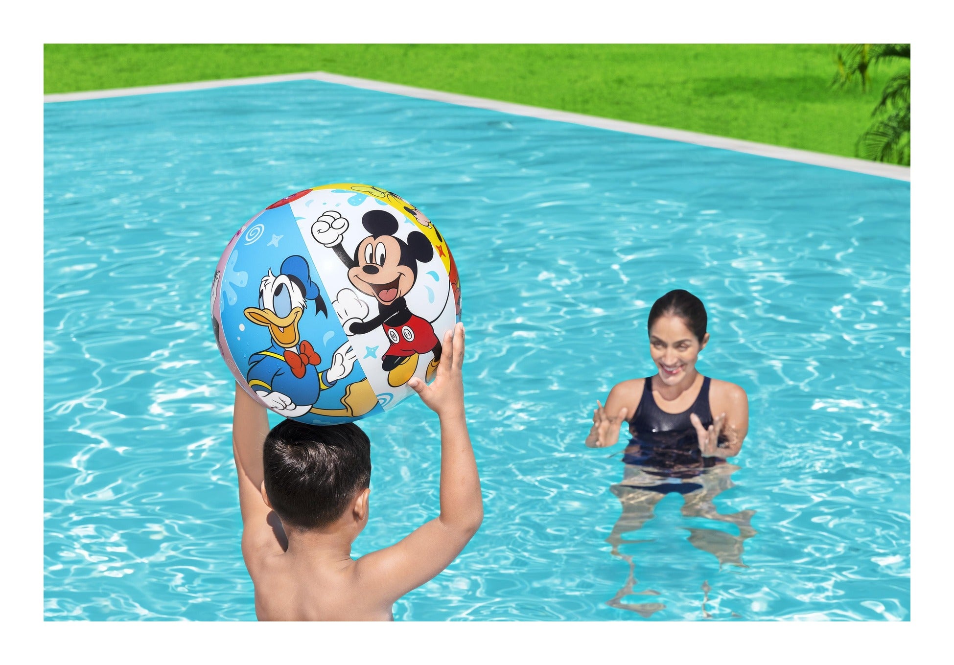 Bestway Disney Junior Mickey & Friends 51cm Beach Ball