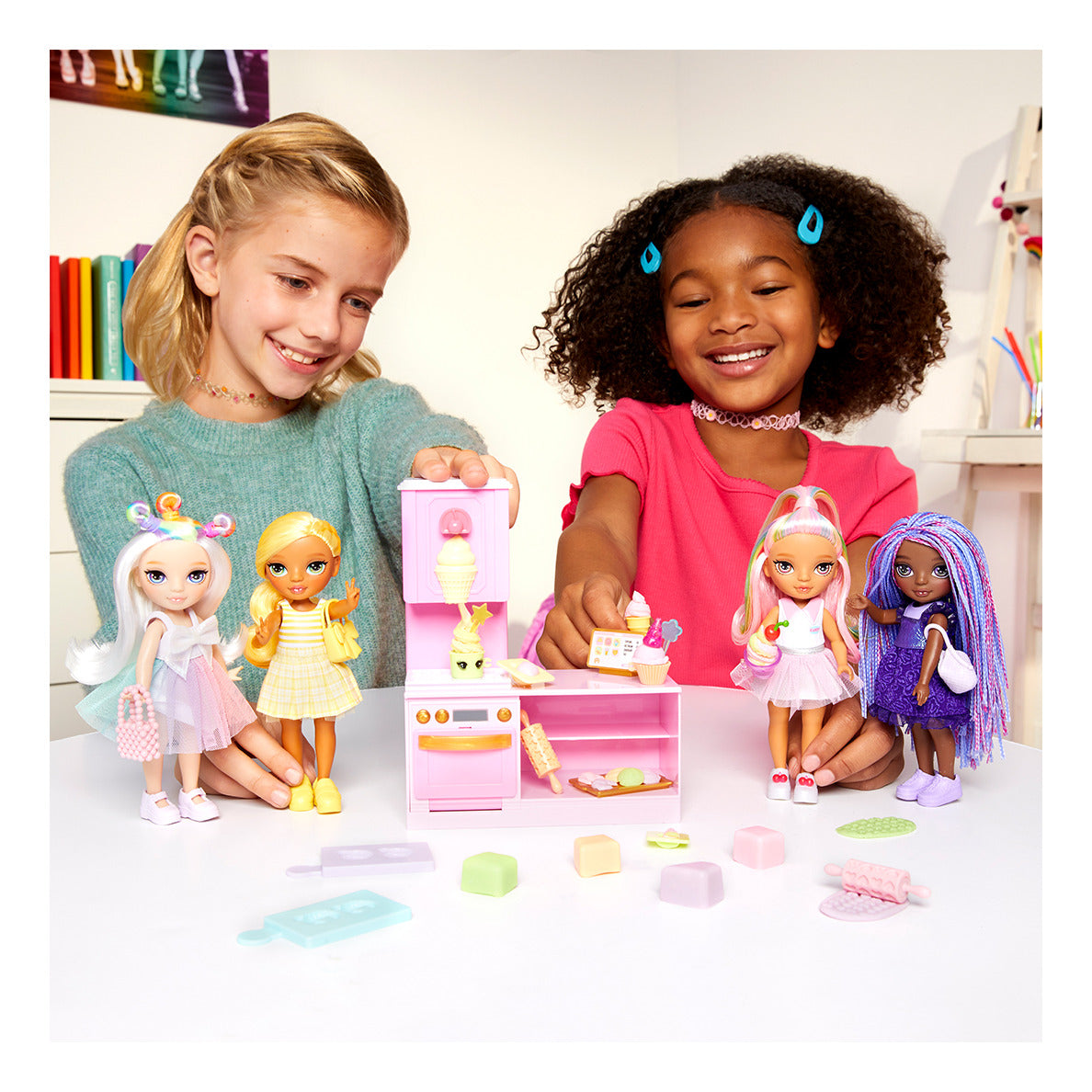 Rainbow High Littles Dessert Shop Playset with Kandy Doll